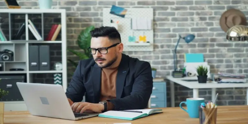 Professional using high-performance installed software