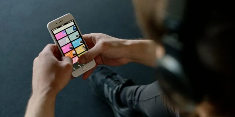 Smartphone displaying a to-do list app interface